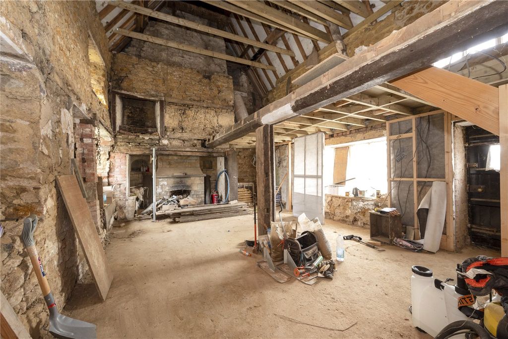 Property photo 2 of 9 Ground Floor
