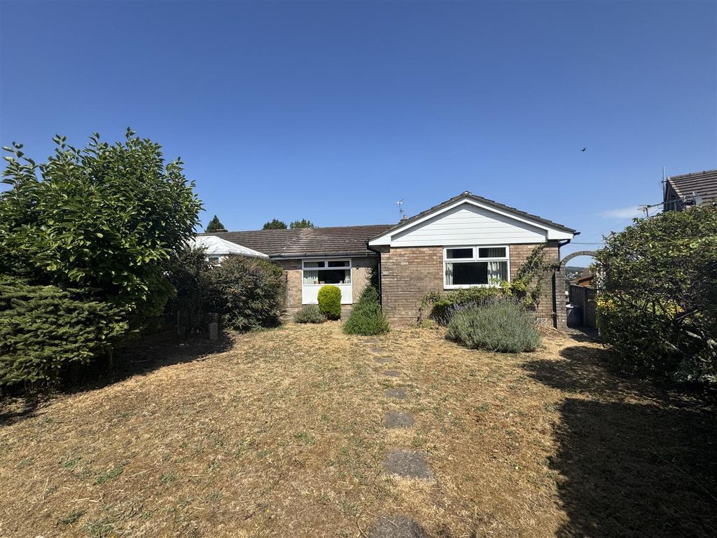 Property photo 1 of 19 Gardens