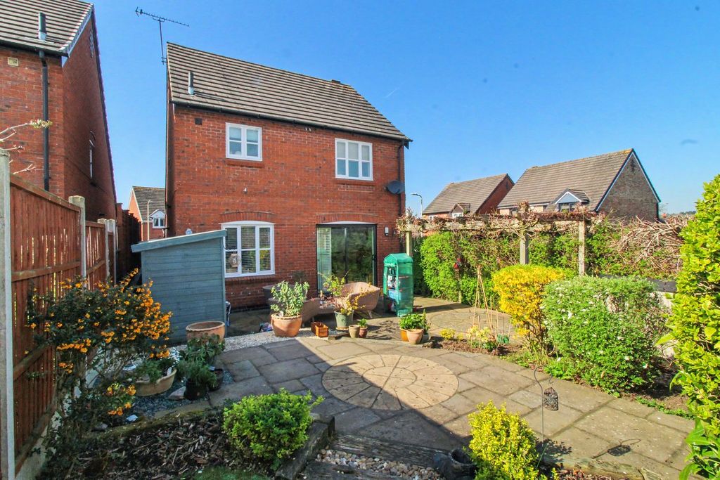 Property photo 2 of 16