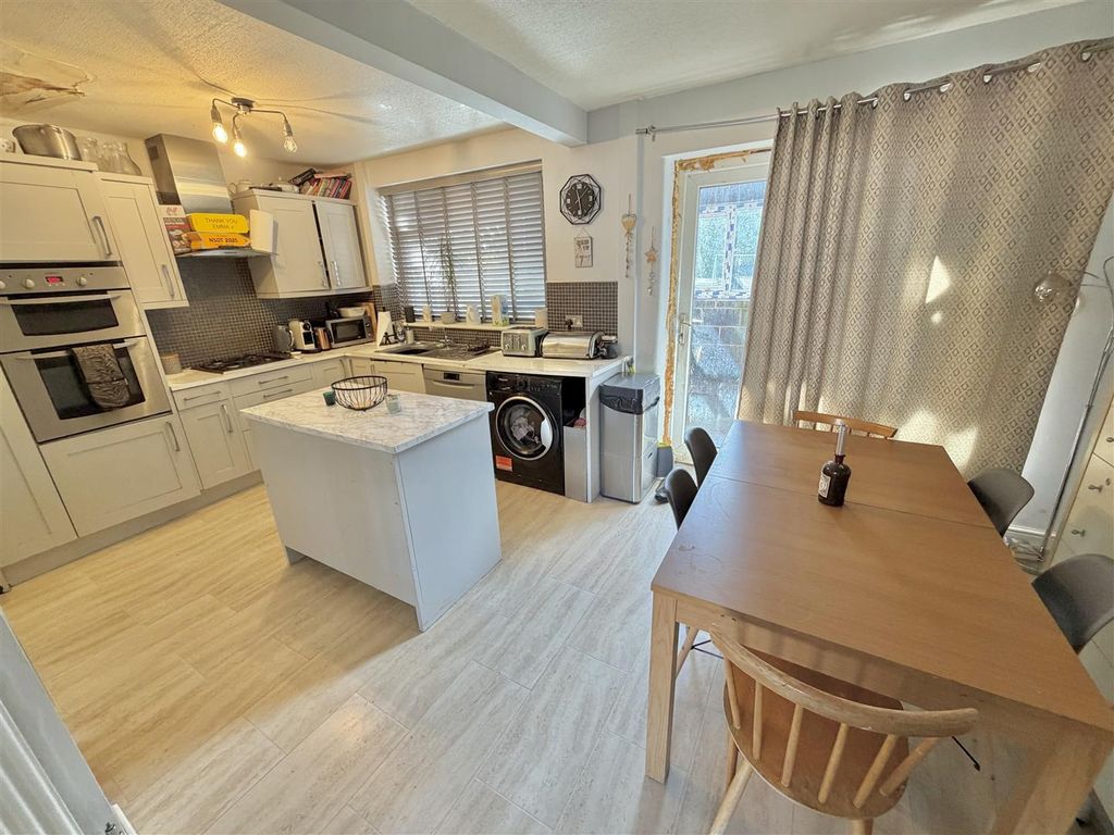 Property photo 3 of 27 Image 3