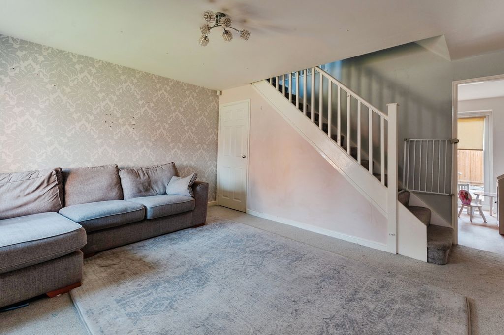 Property photo 3 of 20 Pbox-Img.Jpg