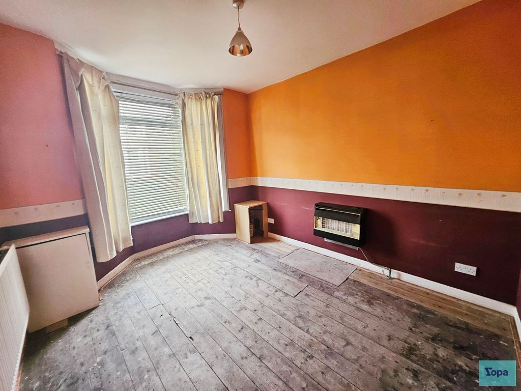 Property photo 2 of 10 Lounge