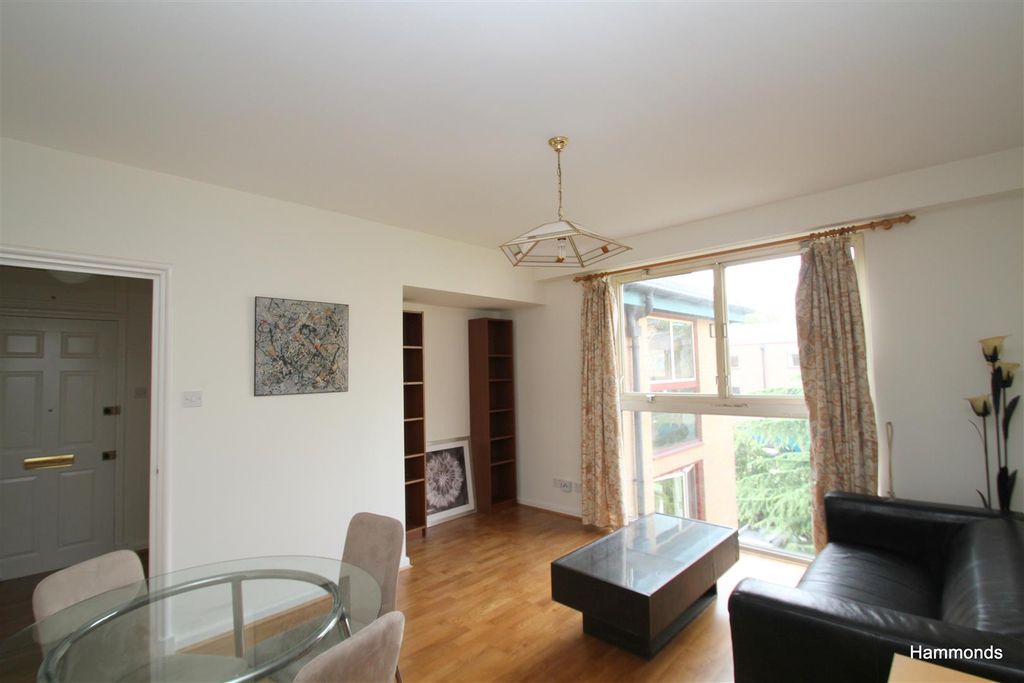 Property photo 3 of 7