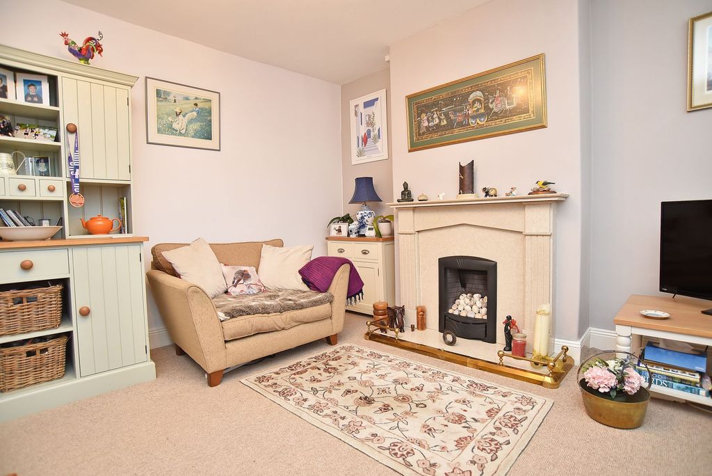 Property photo 2 of 7