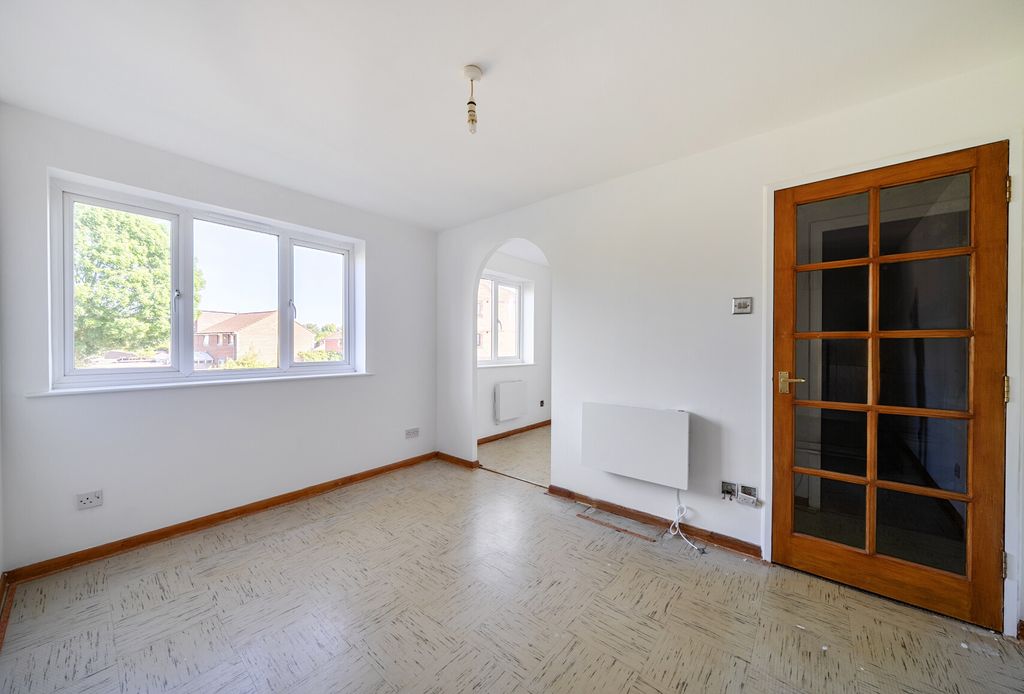 Property photo 2 of 12 1467670-7-6A15d73...