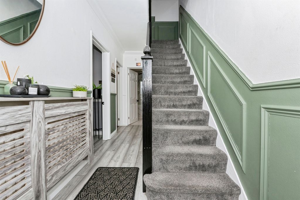 Additional image 11 of 5 bed semi-detached house for saleOrchard Drive, Grays RM17