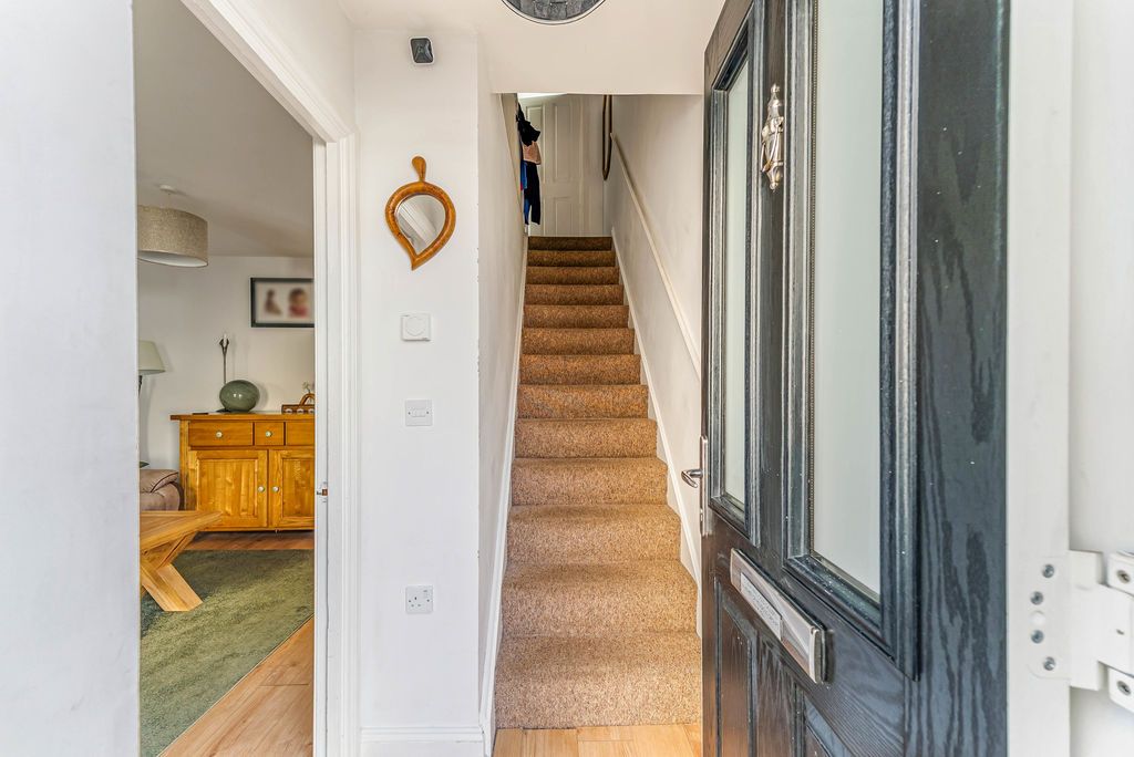 Property photo 3 of 20 Photo 11