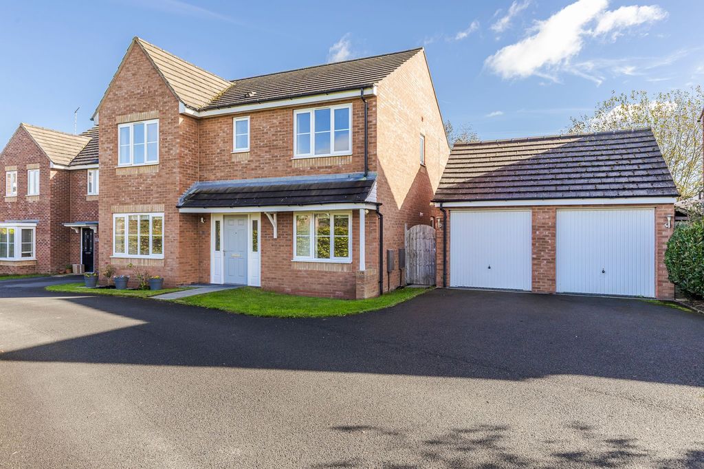 Property photo 1 of 46