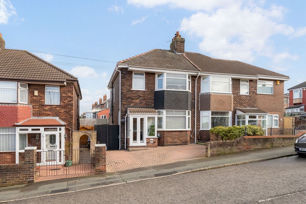 Property photo 1 of 35