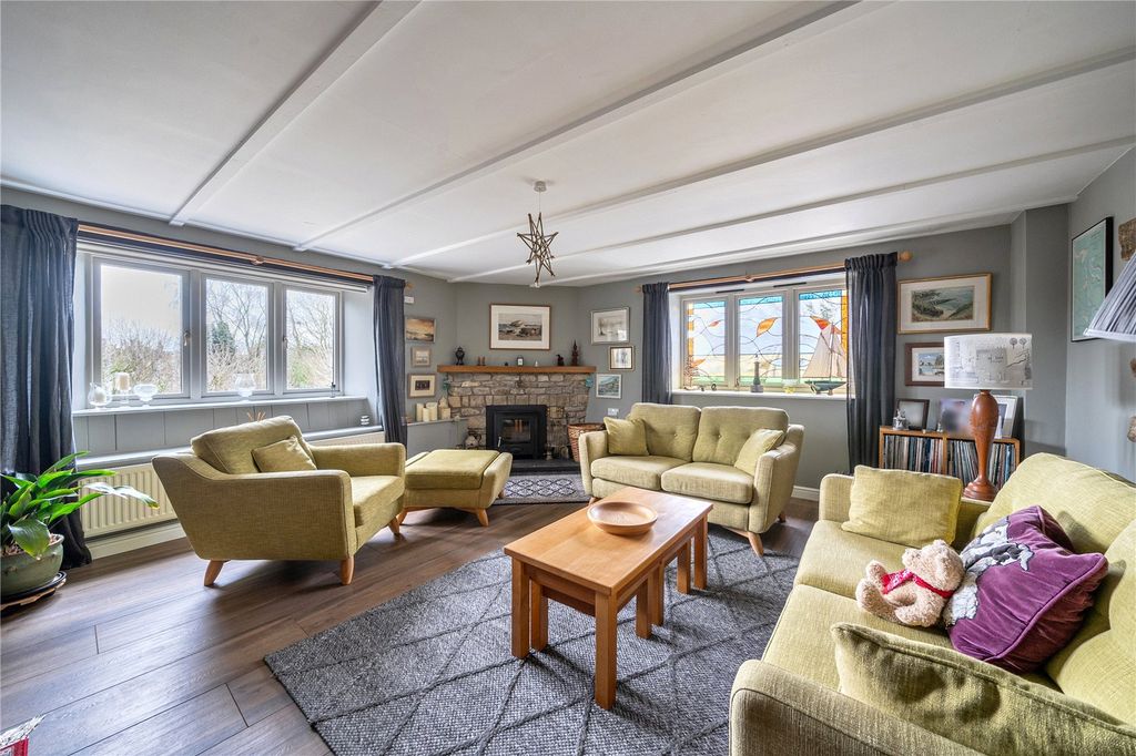 Property photo 3 of 25 Picture No. 43