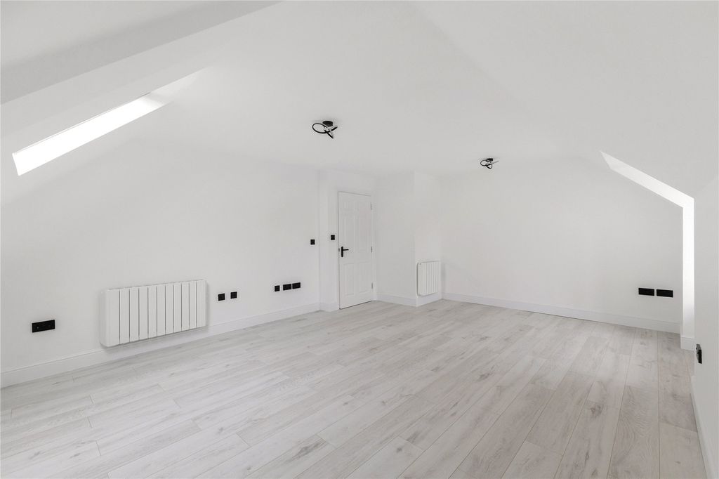 Property photo 2 of 12 Picture No. 06