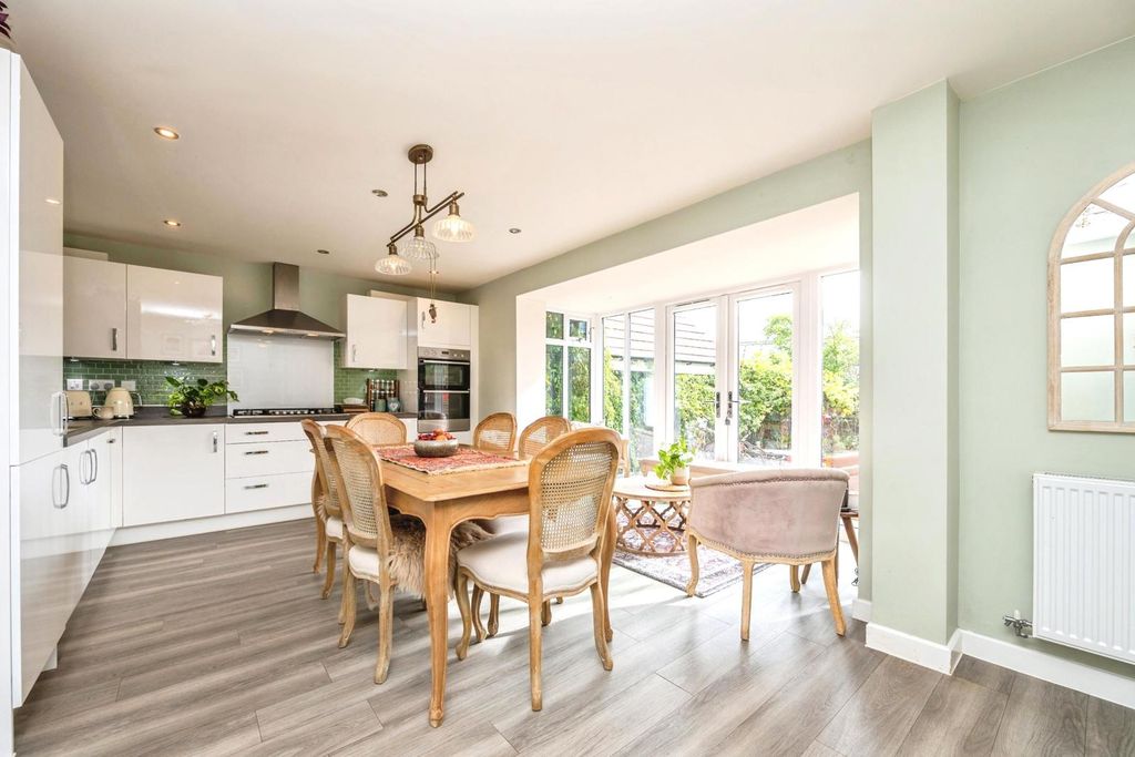 Property photo 2 of 20 Kitchen Dining Room