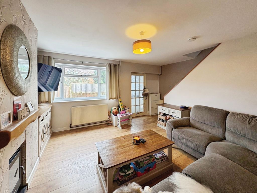 Property photo 3 of 16 8c595F65-7