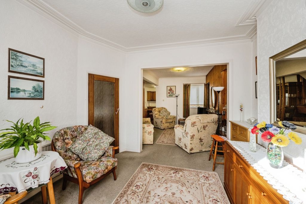 Property photo 3 of 20 Pbox-Img.Jpg