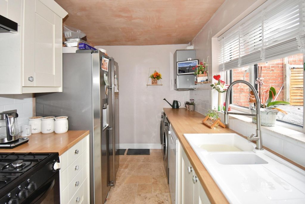 Property photo 3 of 23 Pbox-Img.Jpg