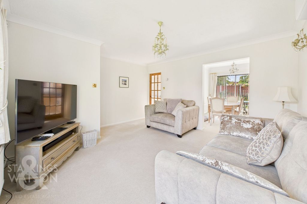 Property photo 3 of 21