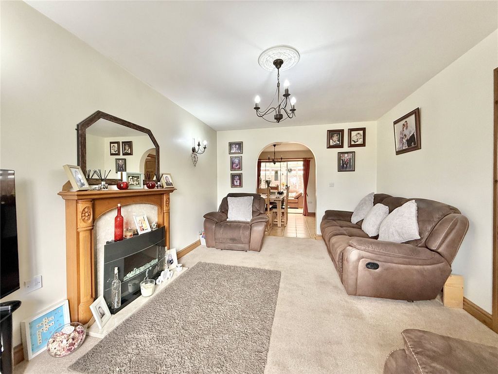 Property photo 2 of 24 Picture No. 09