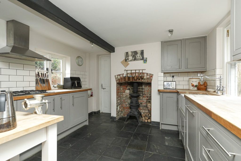 Property photo 3 of 20 Picture 3