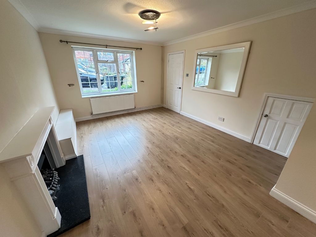Property photo 2 of 12 4488581