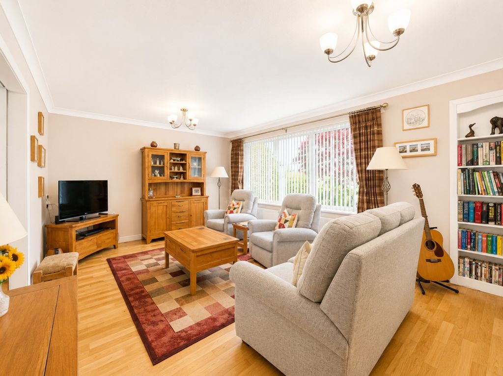 Property photo 3 of 33