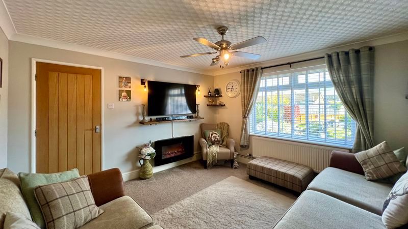 Property photo 3 of 18 Photo 11