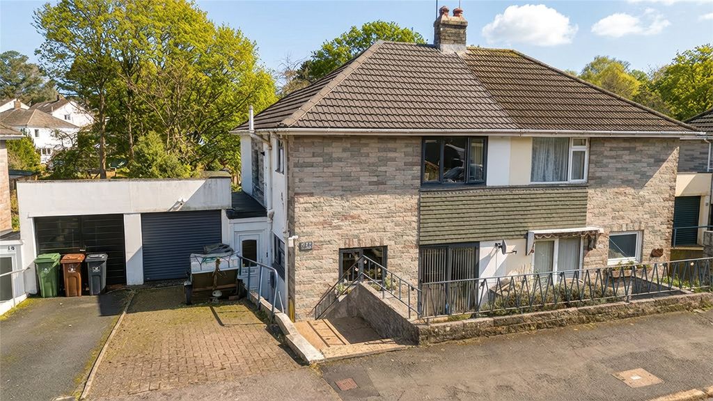 Property photo 1 of 23 1 - Front