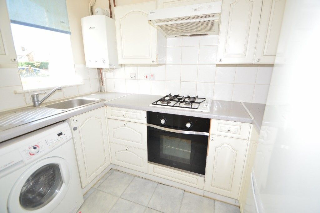 Property photo 2 of 6 Kitchen