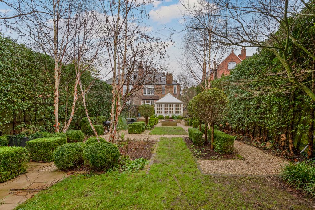 Property photo 2 of 31 Picture No. 32