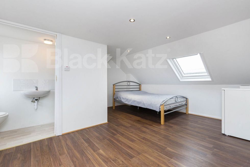 Property photo 1 of 3