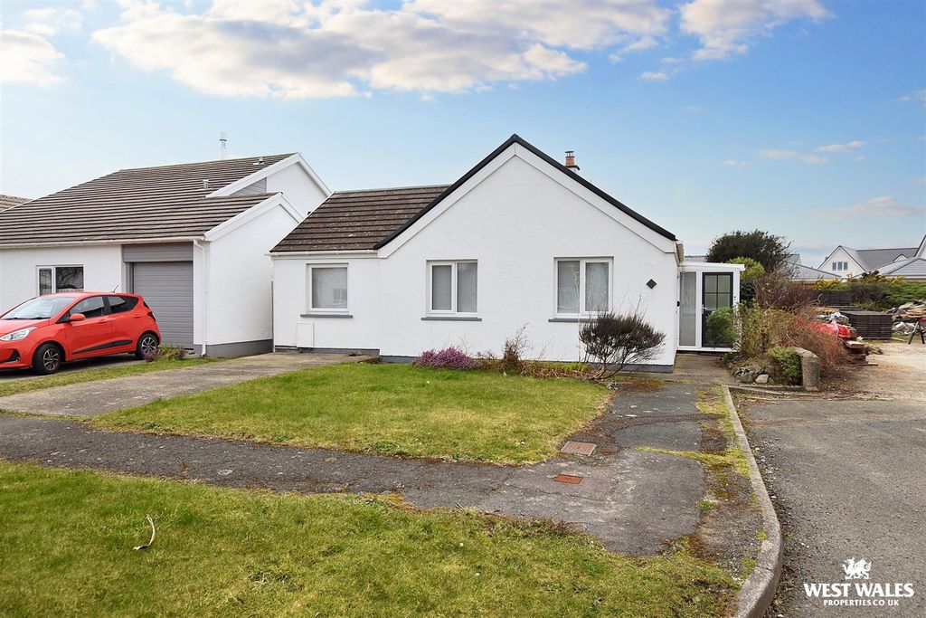 Property photo 1 of 17 16 (42).Jpg