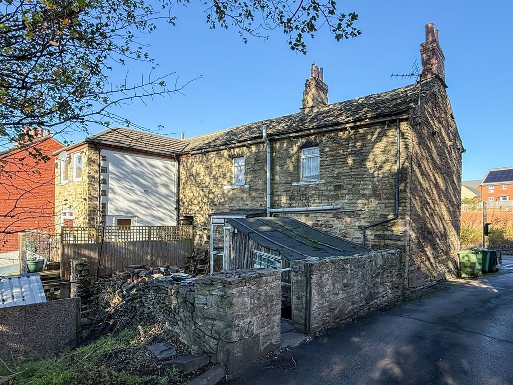 Property photo 3 of 12