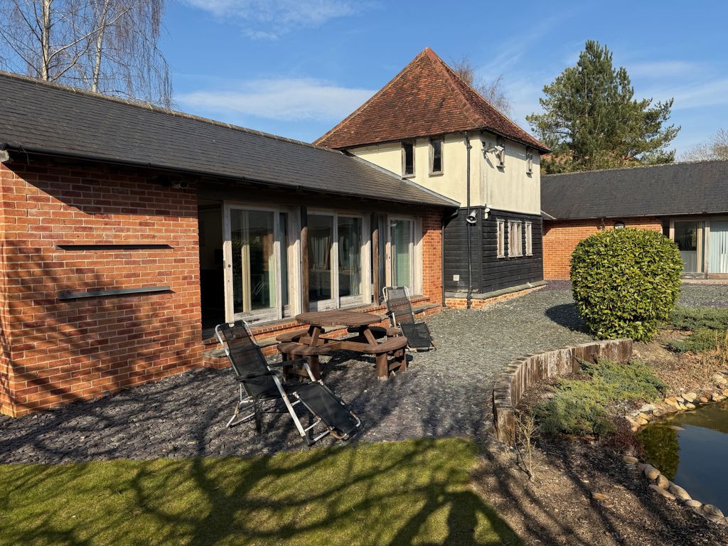 Property photo 2 of 6