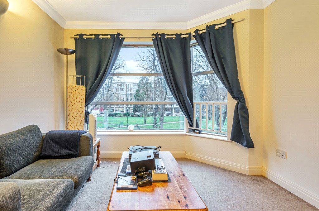 Property photo 2 of 8 Picture No. 11