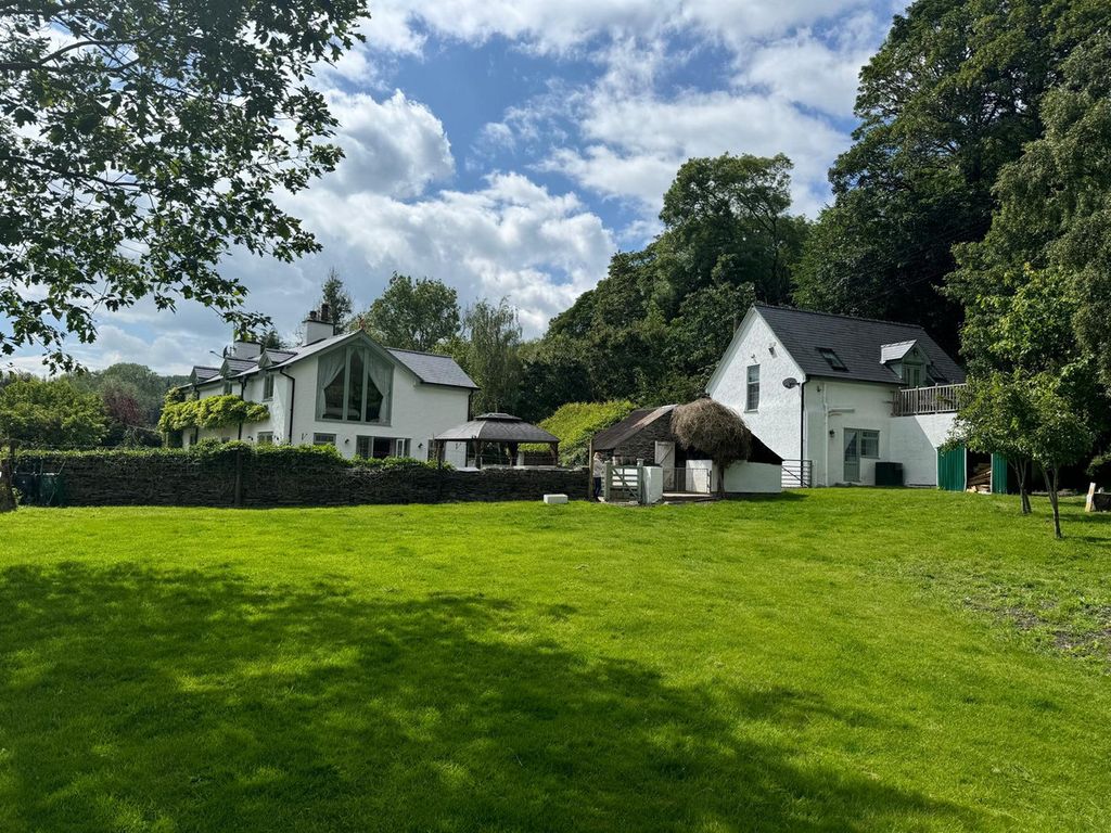 Property photo 1 of 43