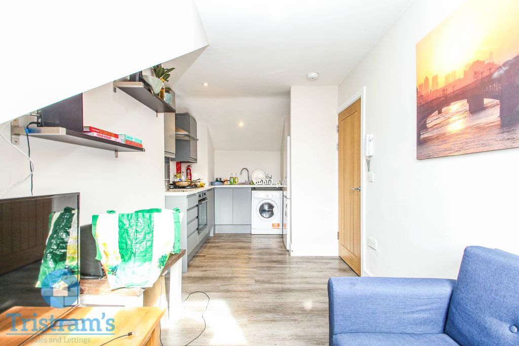 Property photo 3 of 12 Img_9636