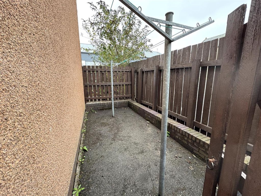 Property photo 2 of 12 Drying Area.Jpg