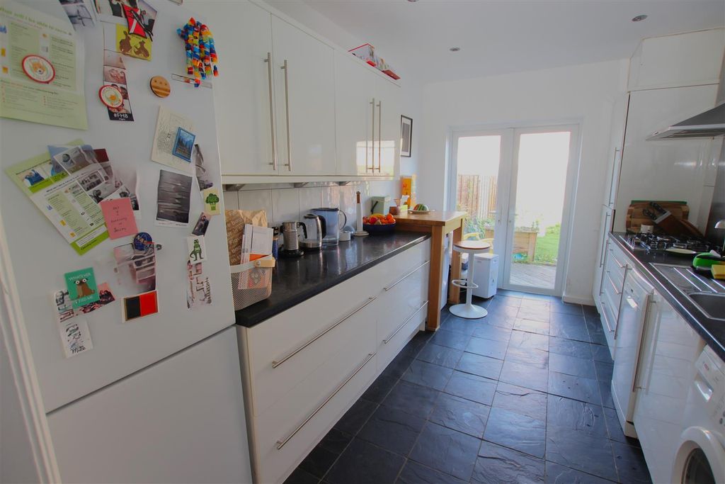 Property photo 2 of 13 Kitchen