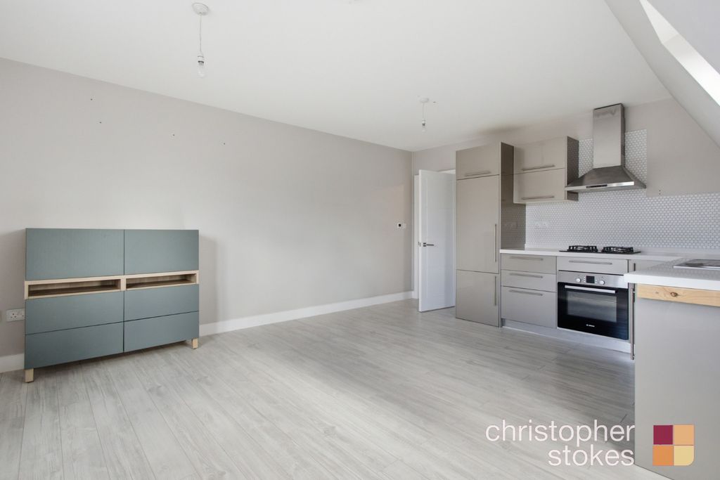 Property photo 2 of 11 5173911