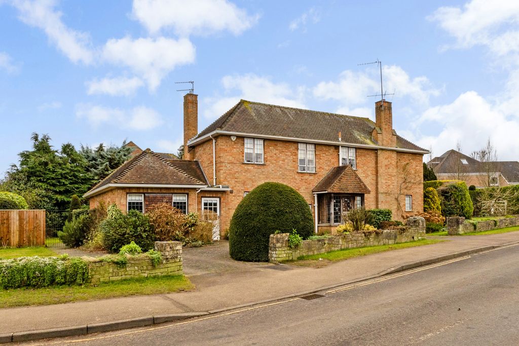 Property photo 1 of 10