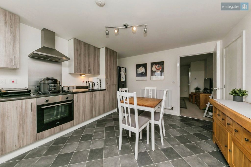 Property photo 2 of 14 Pbox-Img.Jpg