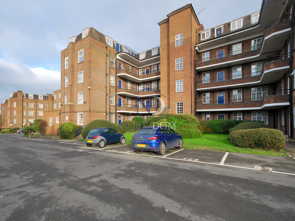 Property photo 1 of 6 Studio Flat In Hanger Lane