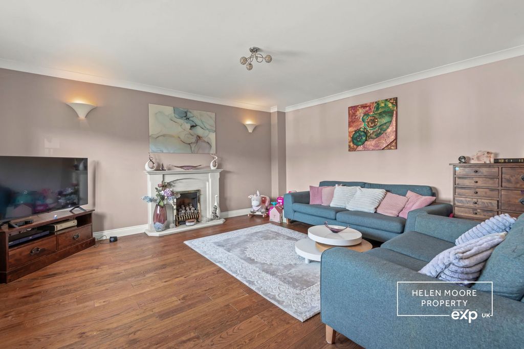 Property photo 2 of 15