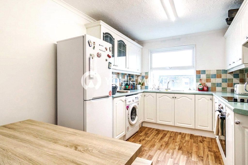 Property photo 3 of 8 Picture No. 04