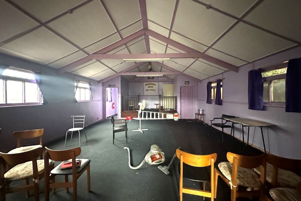 Property photo 2 of 6