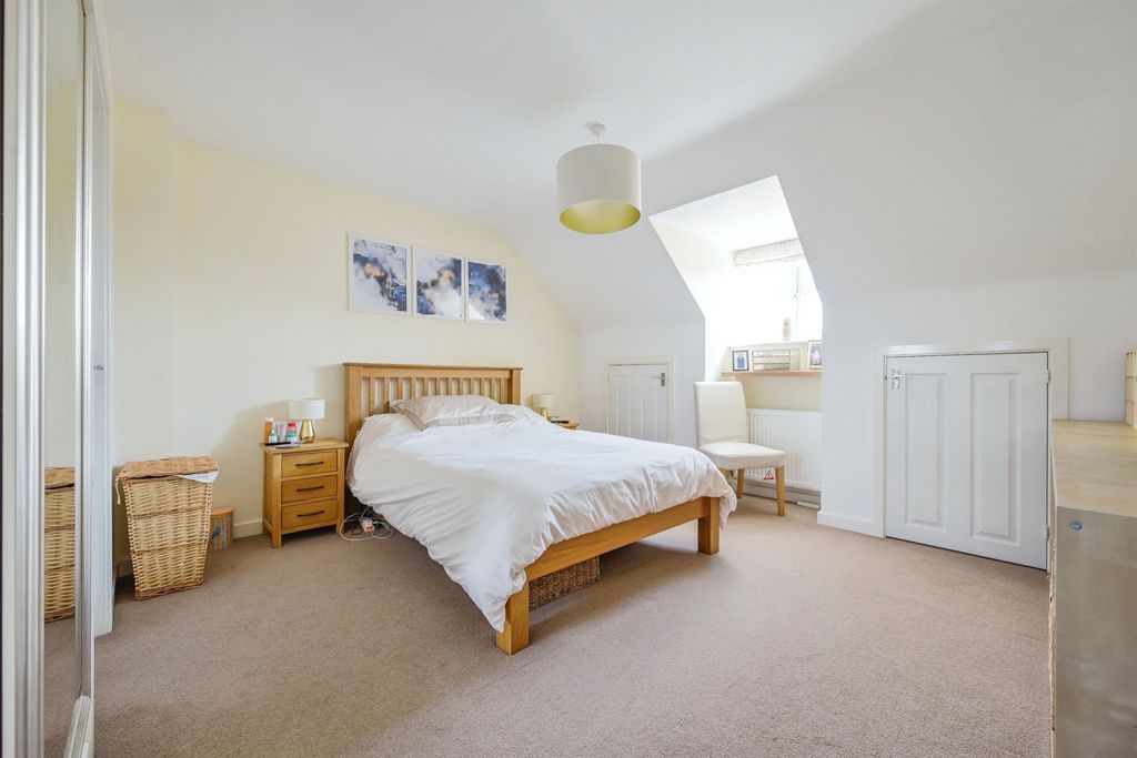 Property photo 3 of 19 Exterior