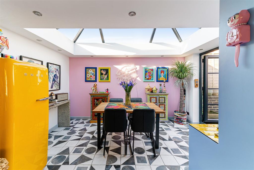 Property photo 3 of 21 Orangery