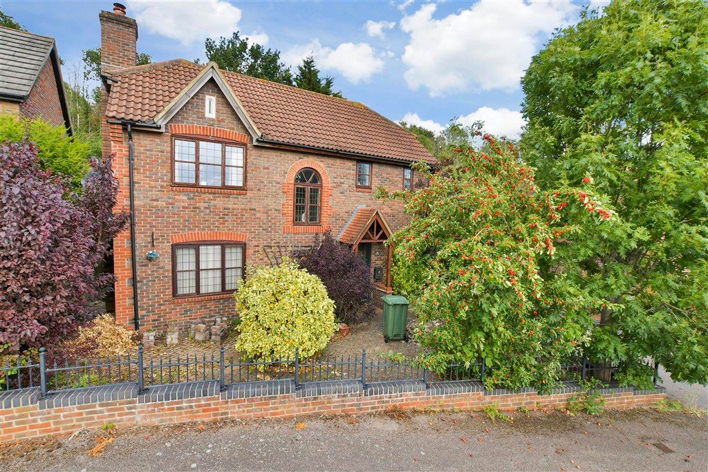 Property photo 3 of 13 External (Web)