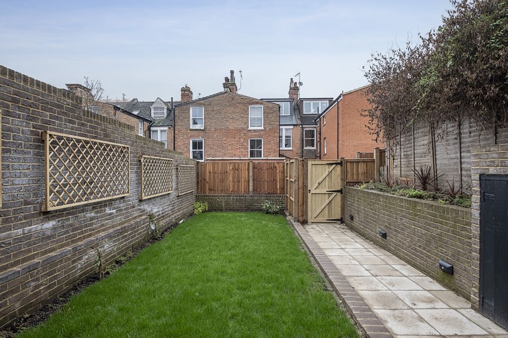 Property photo 3 of 12
