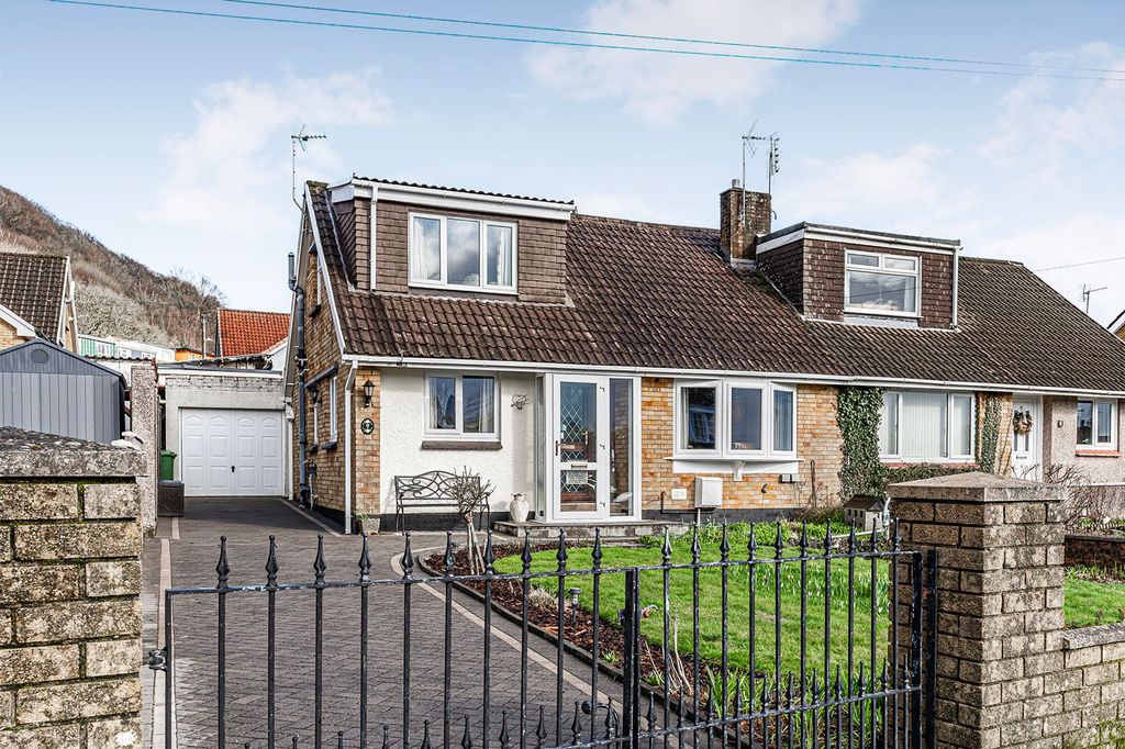 Property photo 1 of 38