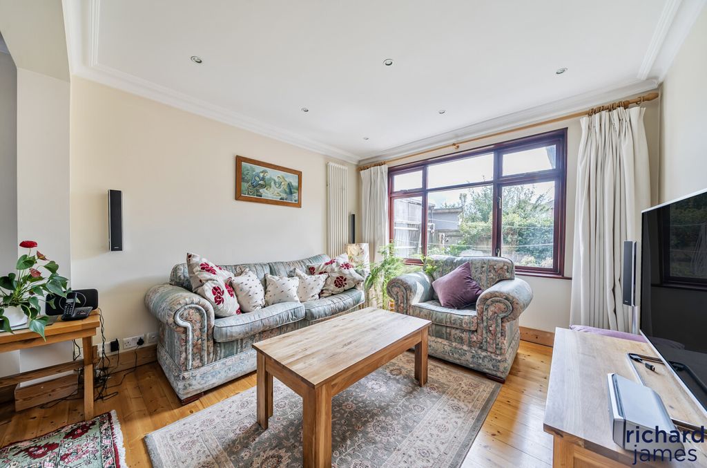 Property photo 2 of 22 08Fa9Cabf97B4A4988F69A19c6364Da0